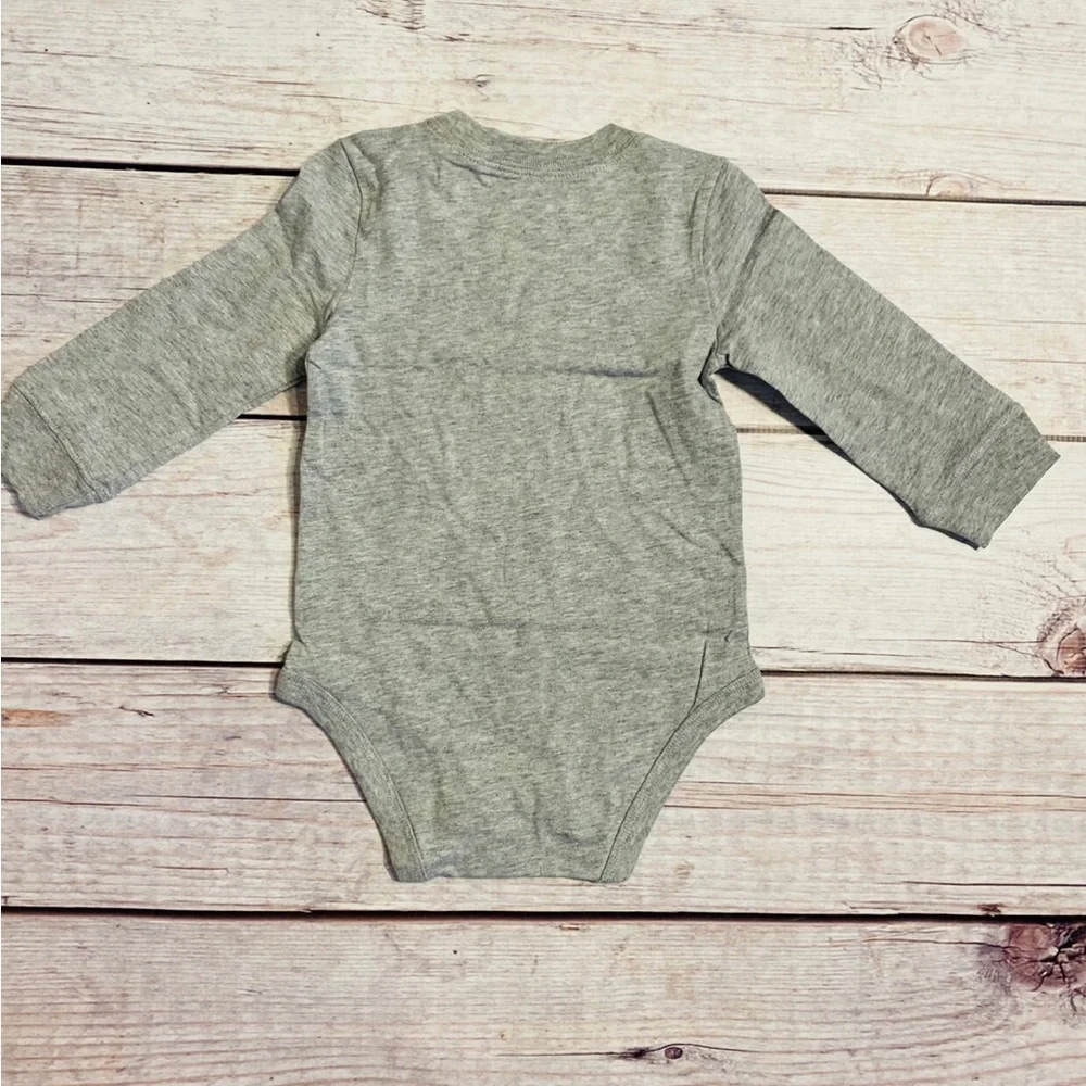 🆕 Carter’s • Christmas 🎅🏻 • Onesie
